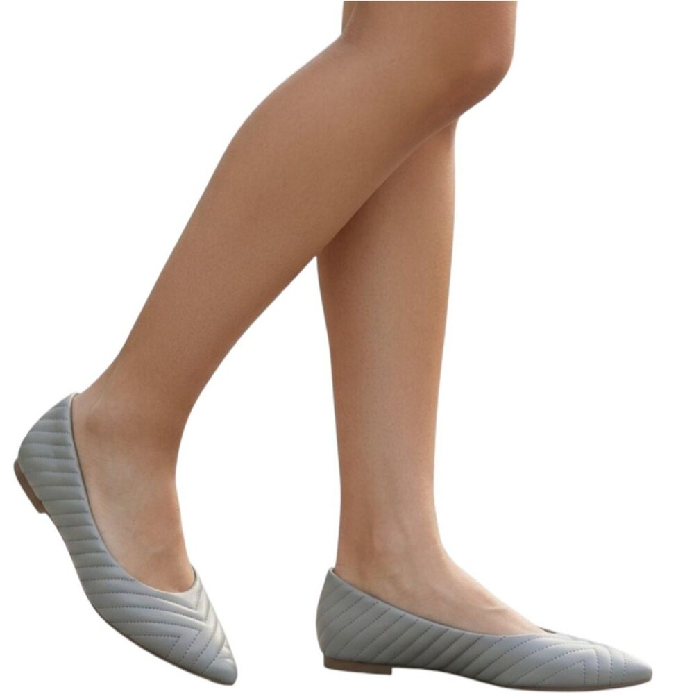H&M Women's 7.5 Sage Green Quilted Pointed Toe Slip-On Flats